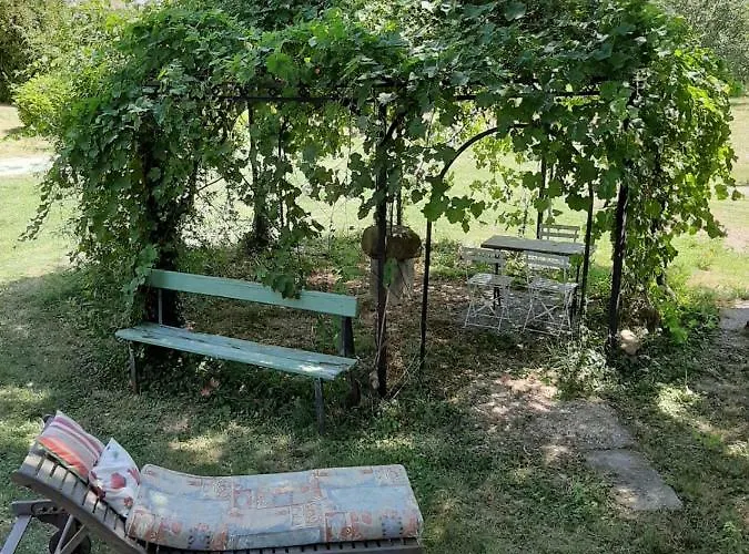 Roulotte Marcel Chaix Accueil Étoile-sur-Rhône